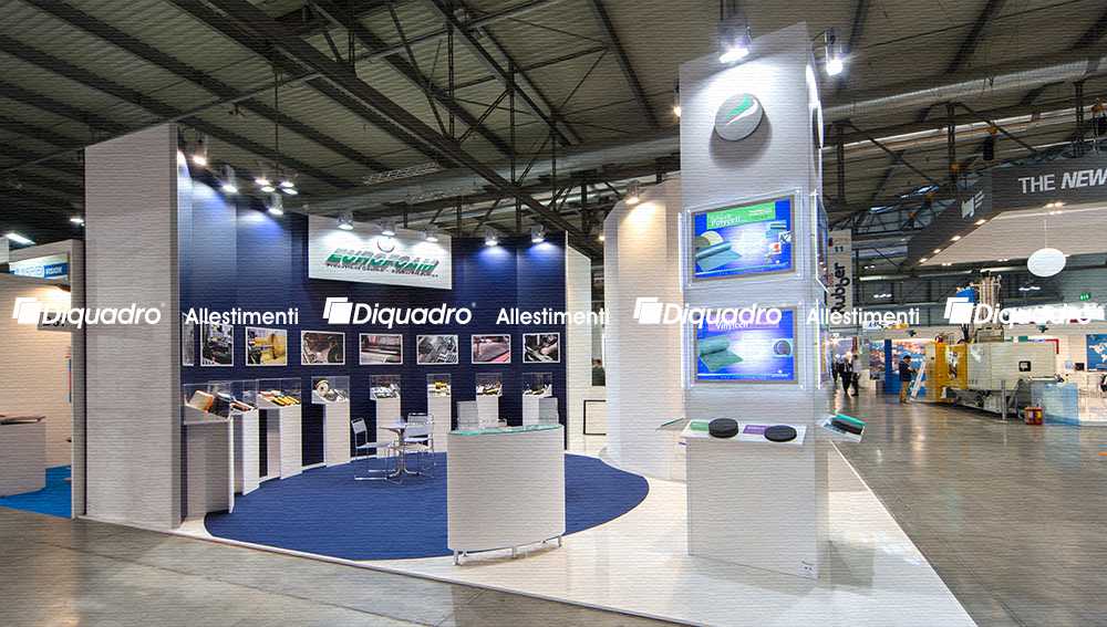 Fotografia di allestimenti stand fieristici realizzati da Diquadro per la fiera Plast di Milano
